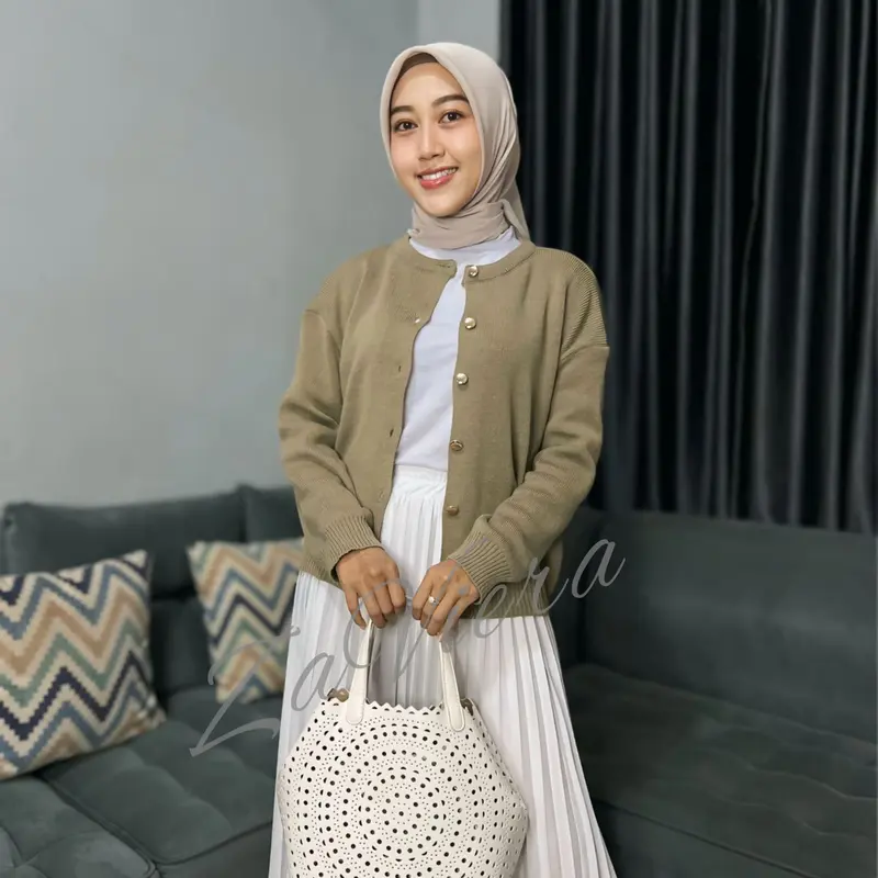 Clara Cardigan Rajut Polos Kancing Premium Women's Knitwear outfit 5