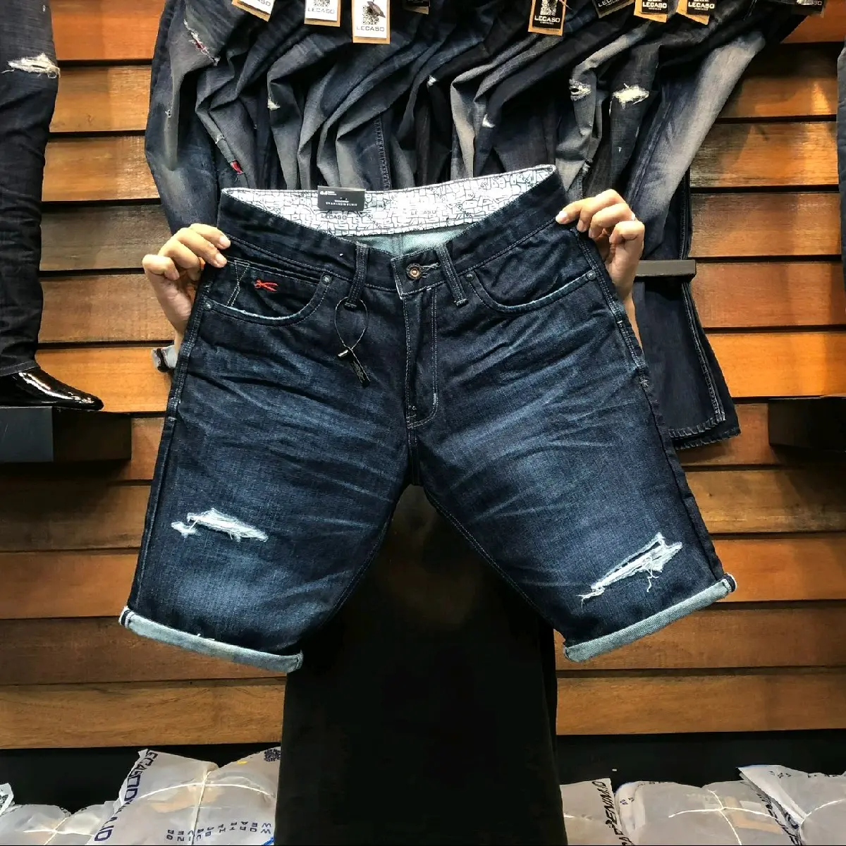lecaso denim original jeans pendek terbaru / jeans pendek impor terbaru Pria Distro Celana Panjang Hitam Cowok