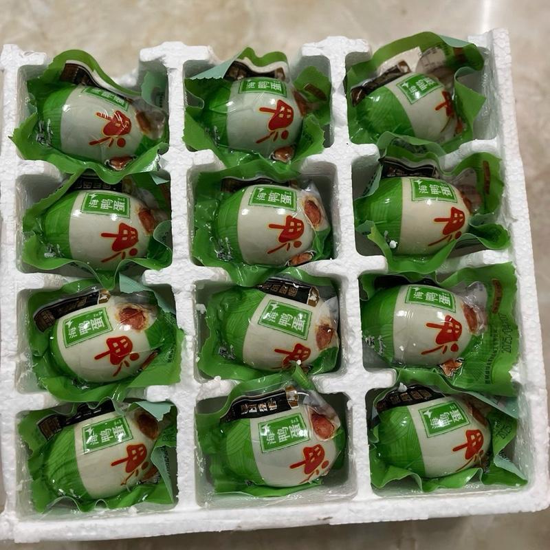  TRỨNG VỊT BIỂN MUỐI BAO BÌ XANH LÁ COMBO 10 QUẢ + 2 QUẢ 