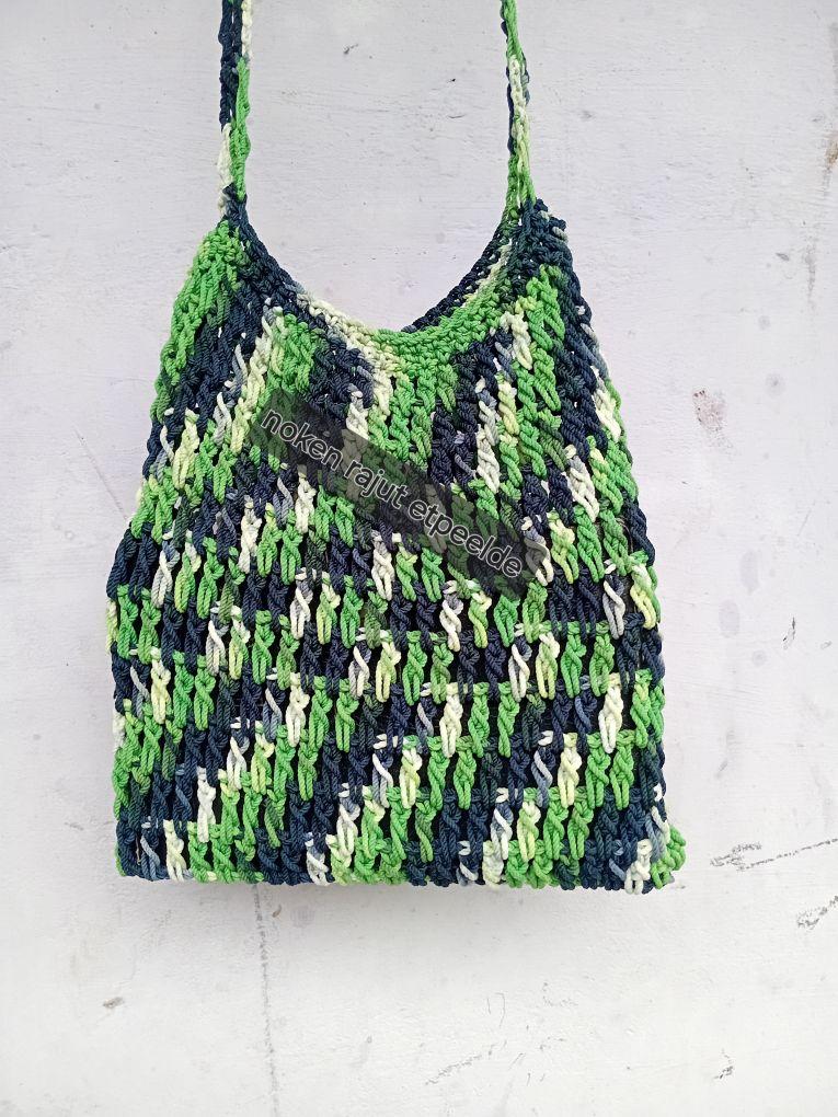 Noken Papua Bisa Muat Alkitab Buku Kecil dan HP Noken Jaring Ini Bisa Suci Ulag dan Tidak Mudah Rusak Warna Merah Kuning Hijau