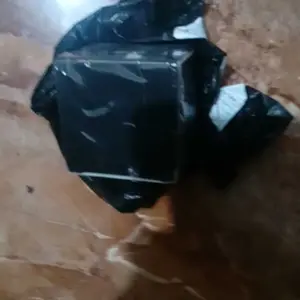 Krim Penyegar Concealer Pelembab Pria Krim Pori Tak Terlihat