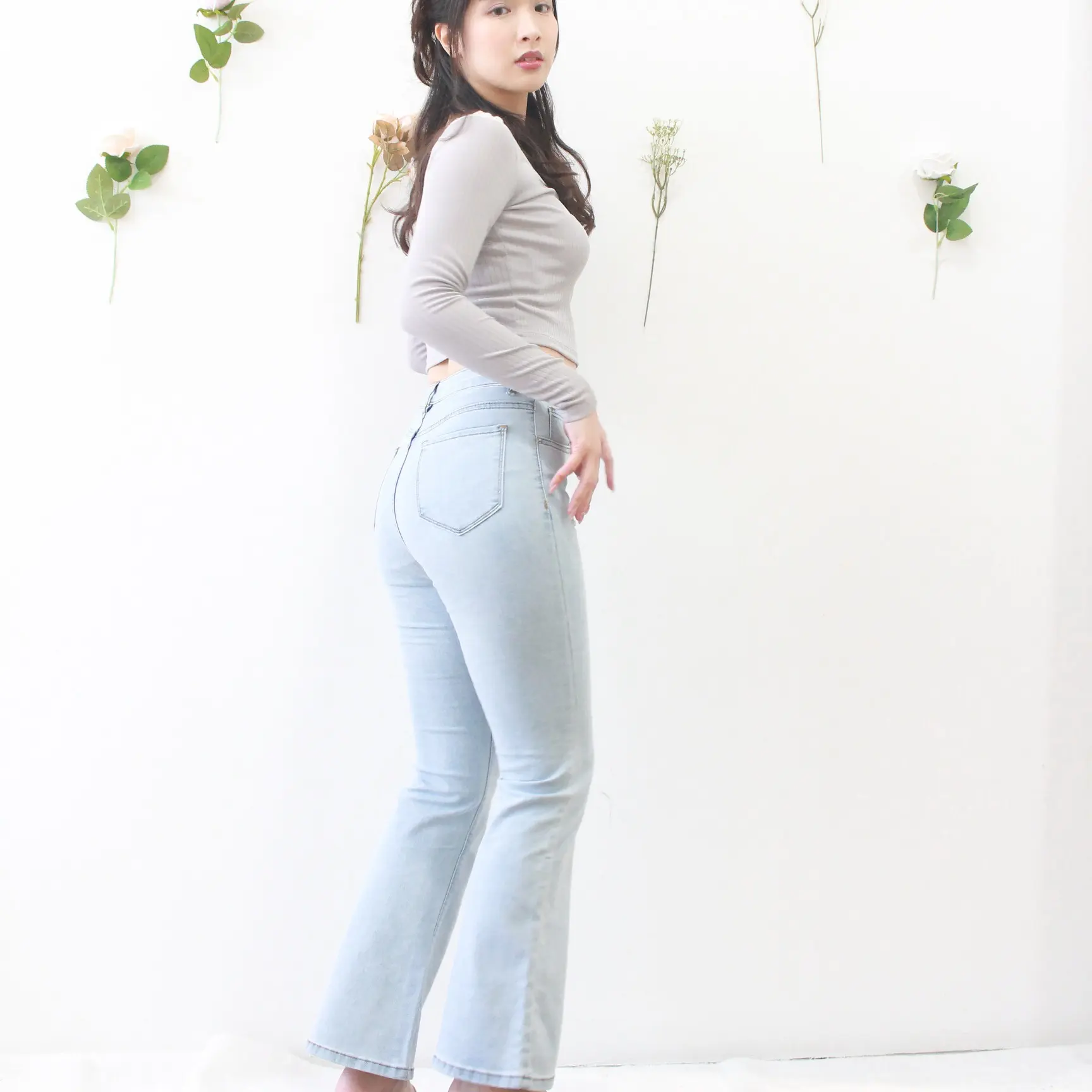 KEI Bravery Flare Denim Highwaist Jeans in Light Denim