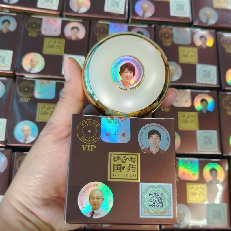  Hộp kem sâm  dưỡng da mặt 