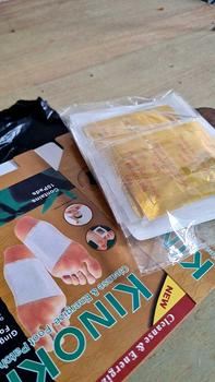 Product Review of Kinoki Koyo Detox Gold  Koyo Kaki  New Pack Plastik Patch from H**u S**o 0