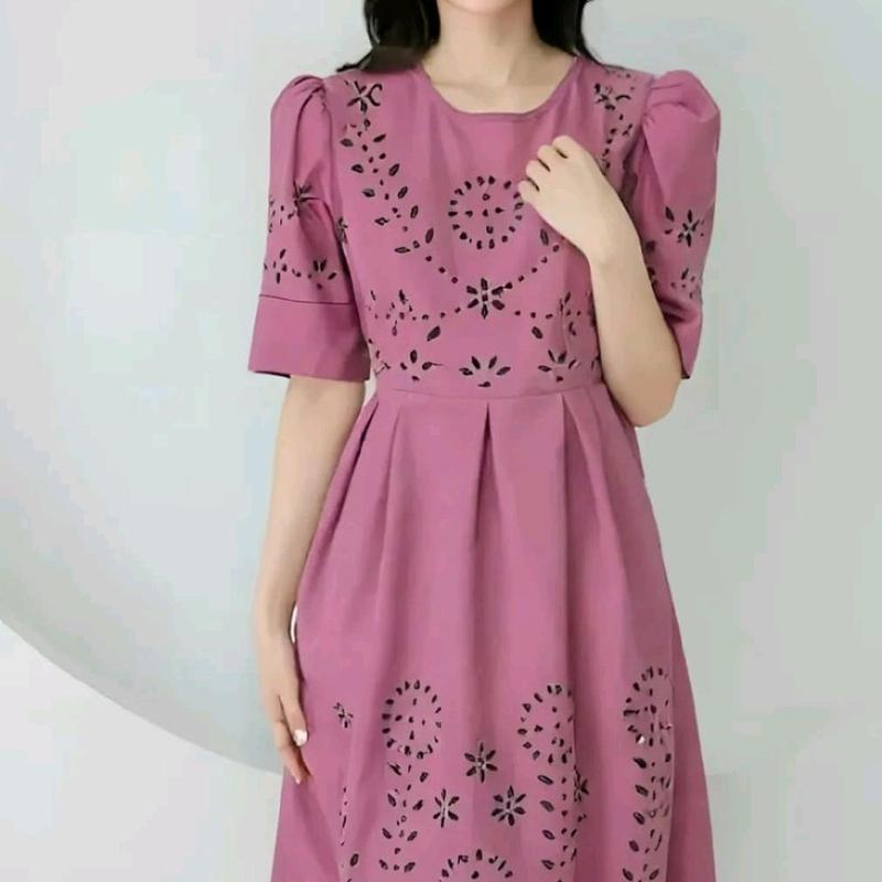 Dress 8330 *LASER CUT* Mat : shakilla import  Furing, retsleting belakang Polos Manis 2