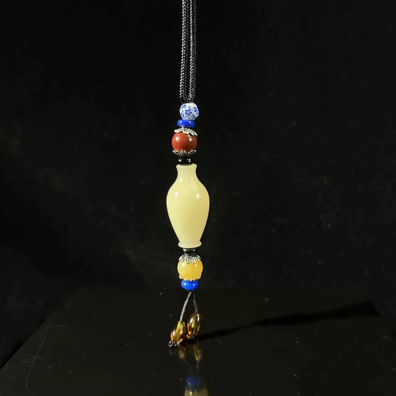 A hibiscus stone vase pendant ornaments Shoushan stone vase pendant ornaments white Chinese traditional culture Shoushan vase pendant ornaments collection