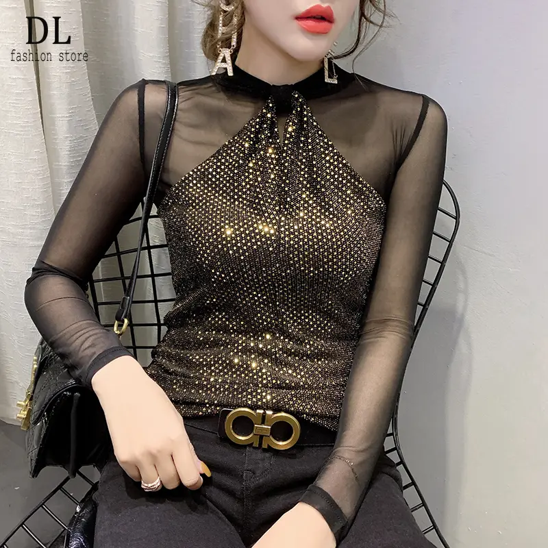 Áo Lưới Kim Sa Cắt Xẻ, DL 2025, Phong Cách Phương Tây, Dáng Ôm Và Gợi Cảm, Cổ Chữ V, Áo Phông Đinh Tán, Dành Cho Nữ, Áo Sơ Mi Lớp Nền Dài Tay, Hàng Mới Về Cho Mùa Thu