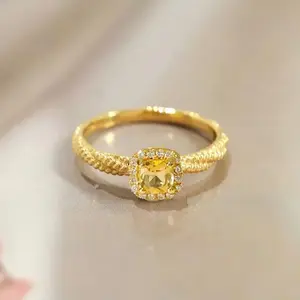 Cincin Titanium Wanita Emas Model Tali Batu Permata Kuning Elegan Mewah Berlian Fashion Korea