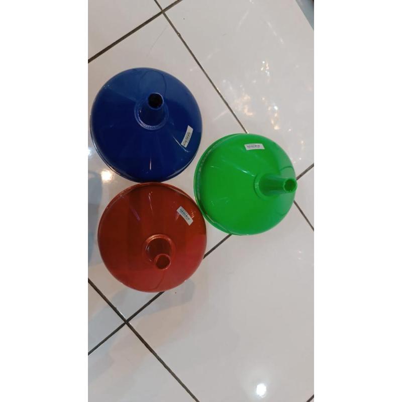 Corong Minyak 20 Plastik Berkualitas - Ukuran 20x20cm, Mulut 2cm, Warna Hijau Merah Biru, Cocok untuk Minyak Goreng & Berbagai Jenis Minyak 7