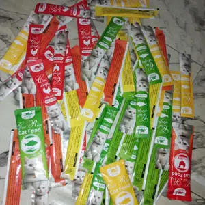 OYISI 10~150pcs Camilan Kucing Premium /Makanan Kucing Basah /  Camilan Kucing Penambah Berat Badan  / Camilan Kucing Basah dengan Tekstur Krim