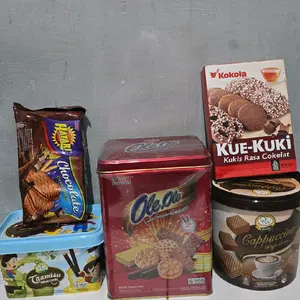 PAKET OLE OLE KALENG BISCUIT 600GRAM MIX WAFER CAPPUCINO