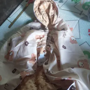 SELIMUT BAYI BABY BLANKET ON THE GO SELIMUT FLIP TO GO BABY BLANKET MULTIFUNGSI BAHAN PREMIUM 100X75CM / BISA UNTUK APRON MENYUSUI , SELIMUT STROLLER, BLANKET SELIMUT BAYI