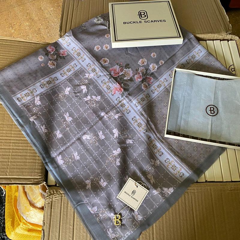 HIJAB BUCKLE SCARVES BOX HIJAB MOTIF PREMIUM Kerudung Segi Empat Voal Muslim Square 0