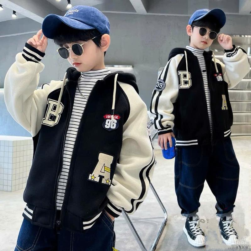 Áo khoác nỉ hoodie dành cho bé trai 18-45kg mẫu B-96. Thiết kế phong cách cá tính, chất liệu ấm áp. DH2