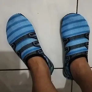 Sepatu Air｜Anti Slip, Cepat Kering & Anti Potong｜Ringan, Lentur & Nyaman Dipakai untuk Snorkeling, Pantai, Aktivitas Air & Olahraga Outdoor｜Water Shoes, Sepatu Arus, Sepatu Renang, Sepatu Pantai, Sepatu Diving aqua