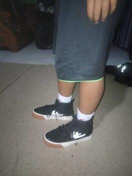 Product Review of Sneakers Aekoshoes TwoYears High Black Gum Produk Lokal Made In Indonesia from D**a a**d 2