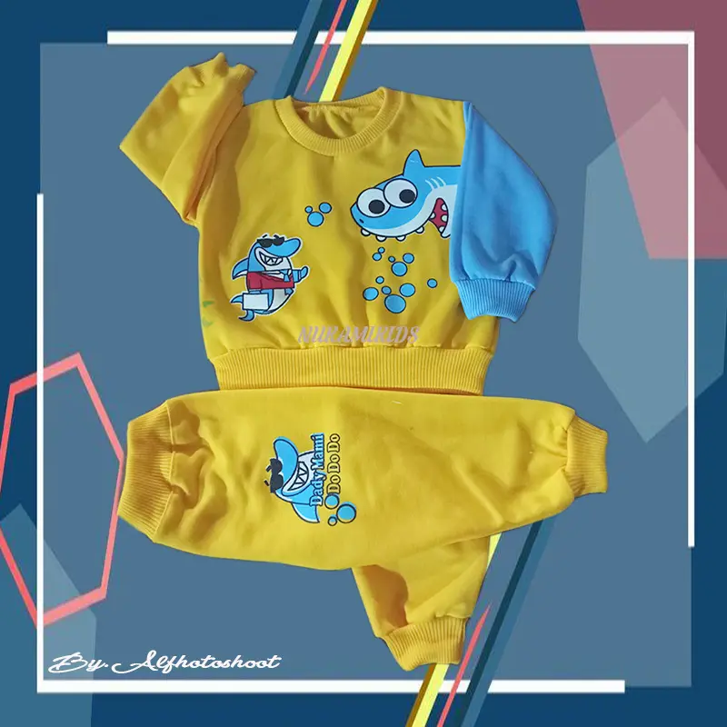 1 STEL SWEETER JOGGER BABY SHARK USIA 1 SAMPAI 4 TAHUN