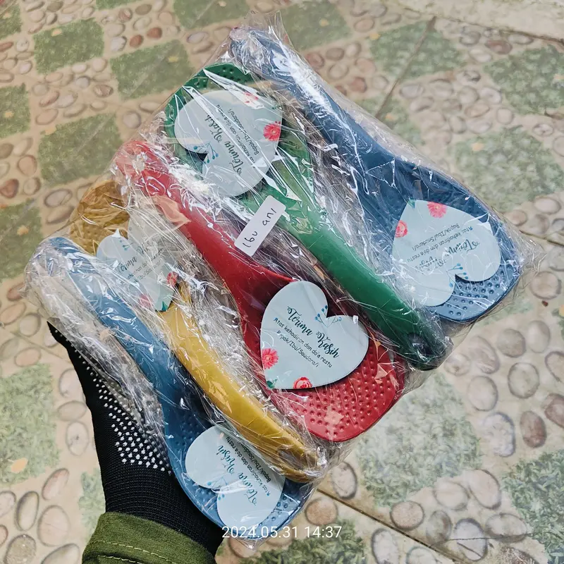 100 PCS GRATIS UCAPAN !! Souvenir Centong/ SENDOK Nasi PLASTIK 4