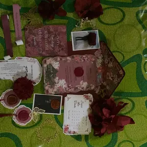 properti foto wedding keepsake wedding stationery undangan aesthetic dekorasi bunga kertas bingkai photoshoot properties