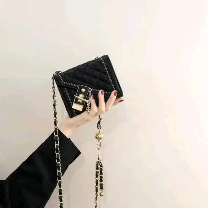 Beli tas murcee  Kebetulan banget nemu tas buat daily yg low budget Modelnya cute semua apalagi warnanya Udah gitu dpt kualitas Cakep