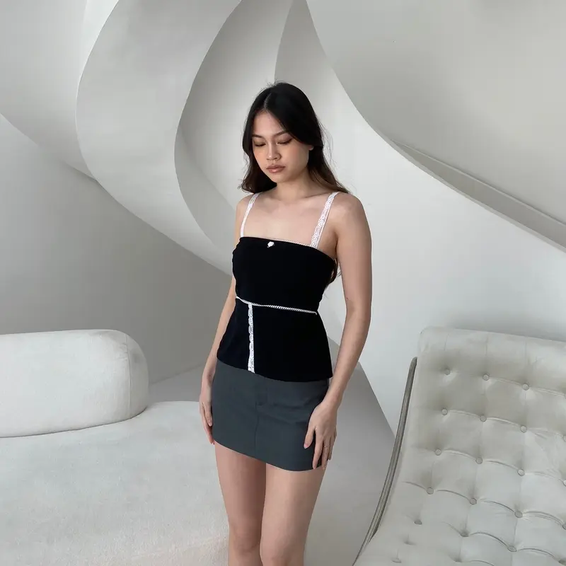 AUBREE TOP | BLACK TANKTOP 2