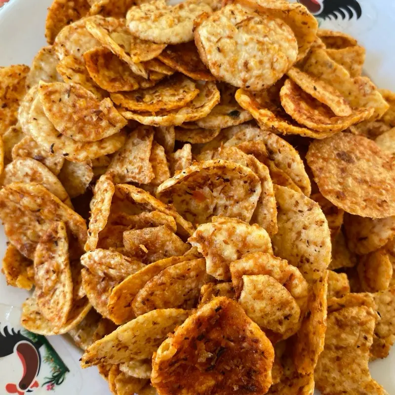 Opack serundeng khas bumi ayu, cemilan manis gurih snack enak guruh dan nikmat 250gr Food Goreng Keripik Camilan Opak Jajanan