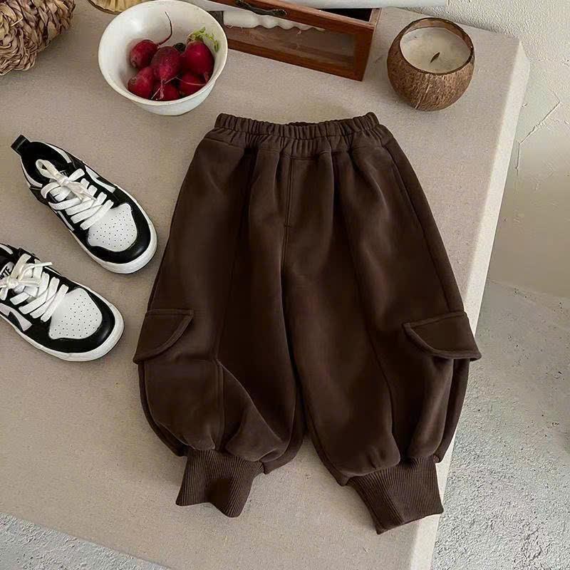  Quần nỉ bo gấu nắp túi hộp trẻ em phong cách streetwear quần jogger nỉ dày giữ ấm cho bé mùa đông size 8-18kg 