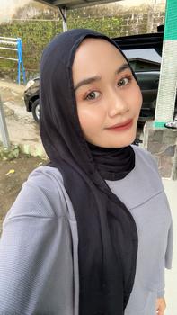 Product Review of RIFANYHIJAB Alifa Pashmina Viscose Shawl from R**🛒 0
