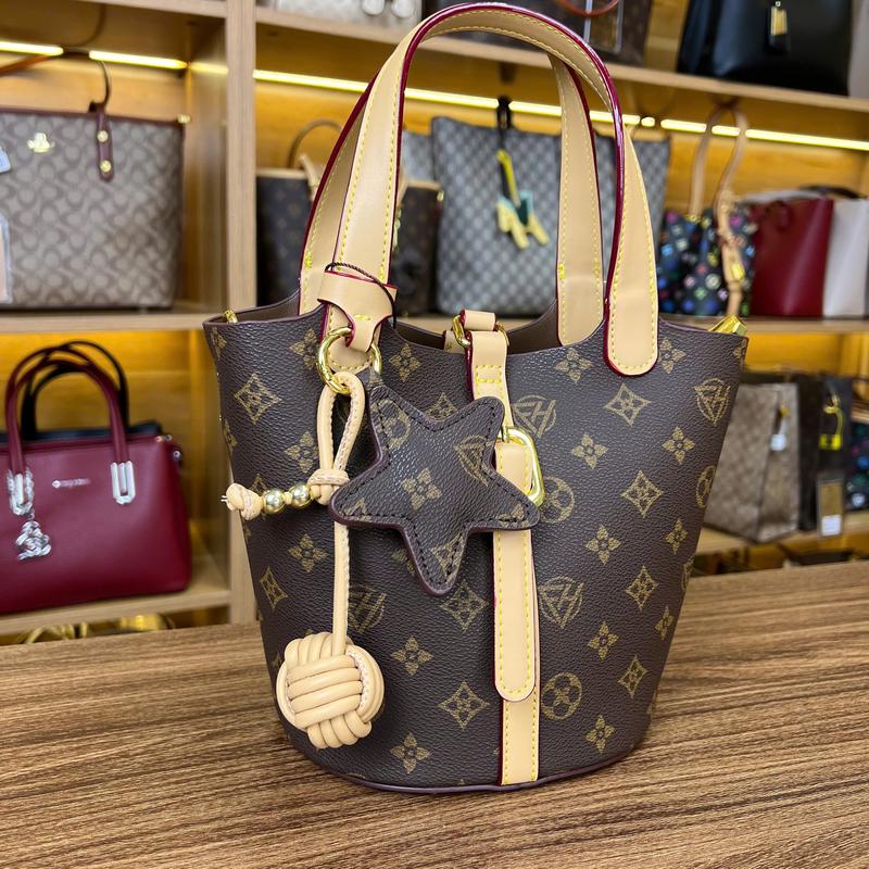 | LIVE - 809 | Túi Xách Nữ Dáng Giỏ Màu Cổ Điển Da Canvas Đế Cứng - Hàng Quảng Châu Cao Cấp - Kèm Charm Ngôi Sao