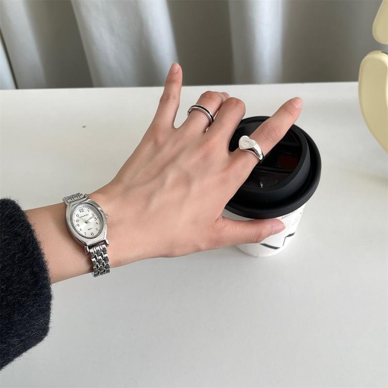 Product Introduction of Đồng Hồ Đồng Hồ Đeo Tay Nữ, Thiết Kế Thanh Lịch, Phong Cách Cổ Điển Mặt Số Hình Bầu Dục, Đồng Hồ Thạch Anh Tinh Tế Thích Hợp Cho Học Sinh, Tặng Kèm Dụng Cụ Tháo Liên Kết Dây Đeo 16