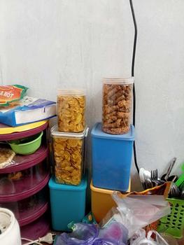 Product Review of paket bundling 1 kg keripik pisang kepok gurih & sumpiah abon udang Camilan Snack from B**a A**a 1
