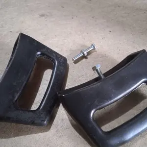 pegangan panci serbaguna 2 biji dan baut yang panjang 2, 5cm