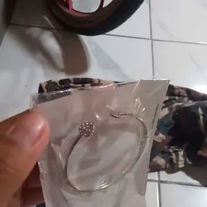 ALOY GL001 - Gelang Bangle Open Cuff Motif Hati Kristal untuk Wanita / Gelang Love / Gelang Bangle Fashion