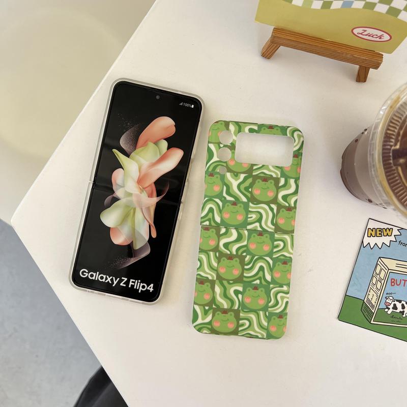 Product Introduction of เคสโทรศัพท์, กบ, เหมาะสำหรับ Samsung Z Flip 3 4 5, vivo XF, Oppo FN, Huawei P50, กระเป๋าพ็อกเก็ตพับได้, กระเป๋าใส่บัตรหนังแบบพับได้, ที่วางการ์ตูน, พร้อมกระจก, สายรัดด้านหลังทรายดูด, ตุ๊กตาเลื่อนแม่เหล็ก, [มีในสต็อก] 11