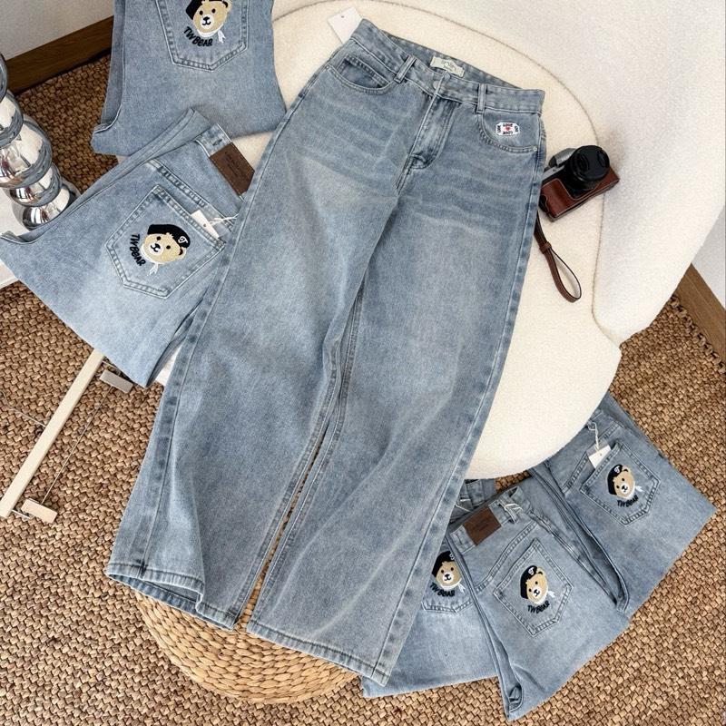 Q25 Quần jean ống suông nữ ống rộng lưng cao thêu túi sau hình gấu 94-95cm phù hợp cho nấm lùn Lin Boutique