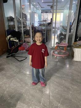 Product Review of Áo Thun  Cotton chữ vàng mẹ và bé , kid genz from T**n T** H**n 1