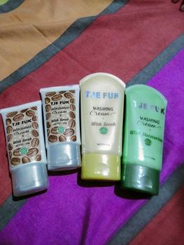 Product Review of TJE FUK Washing Cream with Moisturizer 60 Gr (Hijau)  - Facial Wash Sabun Cuci Muka Membersihkan Kotoran di Wajah Untuk Kamu Yang Berjerawat dan Kulit Kering Mencerahkan Cair from L**a 0