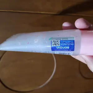 BIOAQUA Peach Niacinamide Brightening & Nourishing Facial Exfoliating Gel Facial Exfoliating - Gel Wajah 100g Eksfoliasi Gel Face Scrub