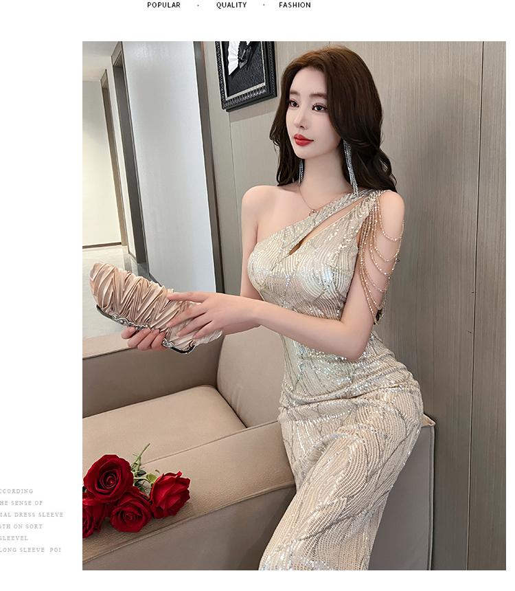 Ready stock ship at the same day Silver sequined evening dress women's new light luxury niche high-end high-end temperament celebrity beautiful fishtail skirt