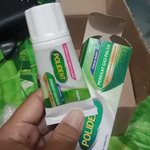 Polident Perekat Gigi Palsu Fresh Mint 20gr