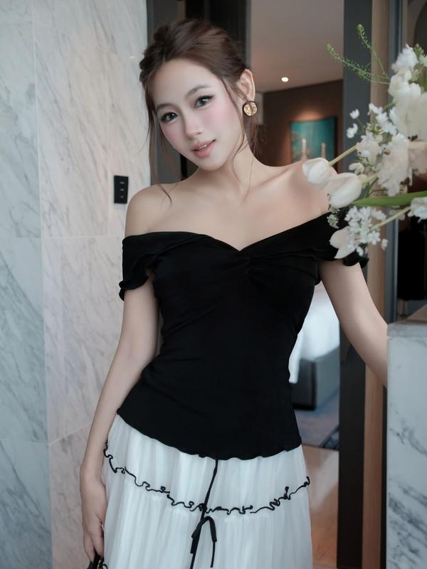 Áo kiểu bẹt vai nhún nữ COCOBEBE LETI TOP