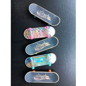 MAINAN ANAK SKATEBOARD TANGAN