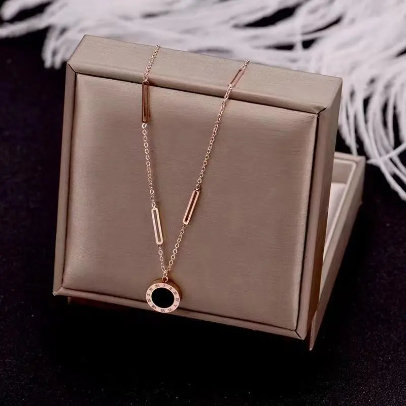 Roman clavicle chain titanium steel necklace does not fade