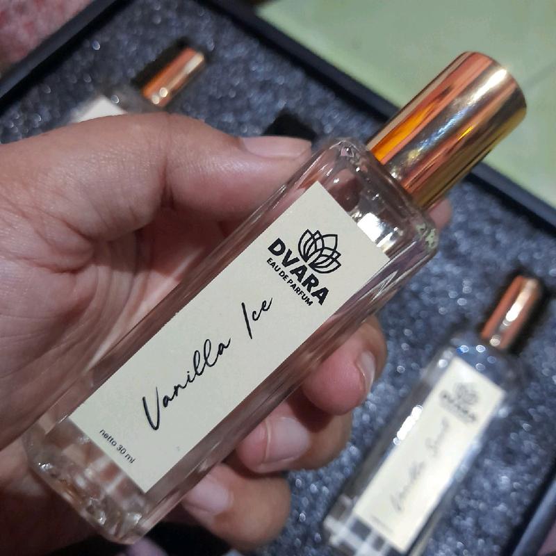 DVARA VANILLA PARFUM AWET TAHAN LAMA 1 BOX ISI 4 VARIAN PARFUM 3