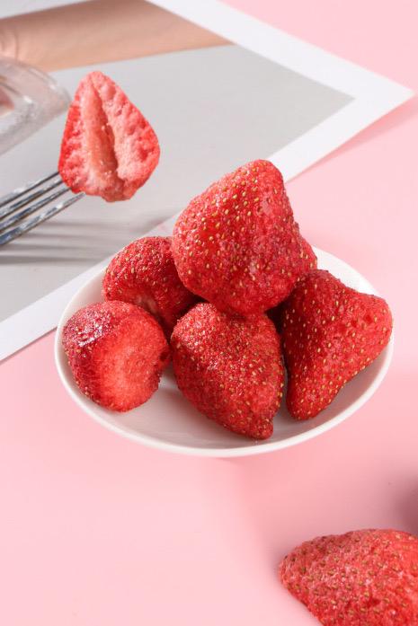 casheli Crispy Freeze-dried Strawberry GradeA  Camilan Snack Food Cemilan Stroberi Makanan Chips Camilan Keripik Viral