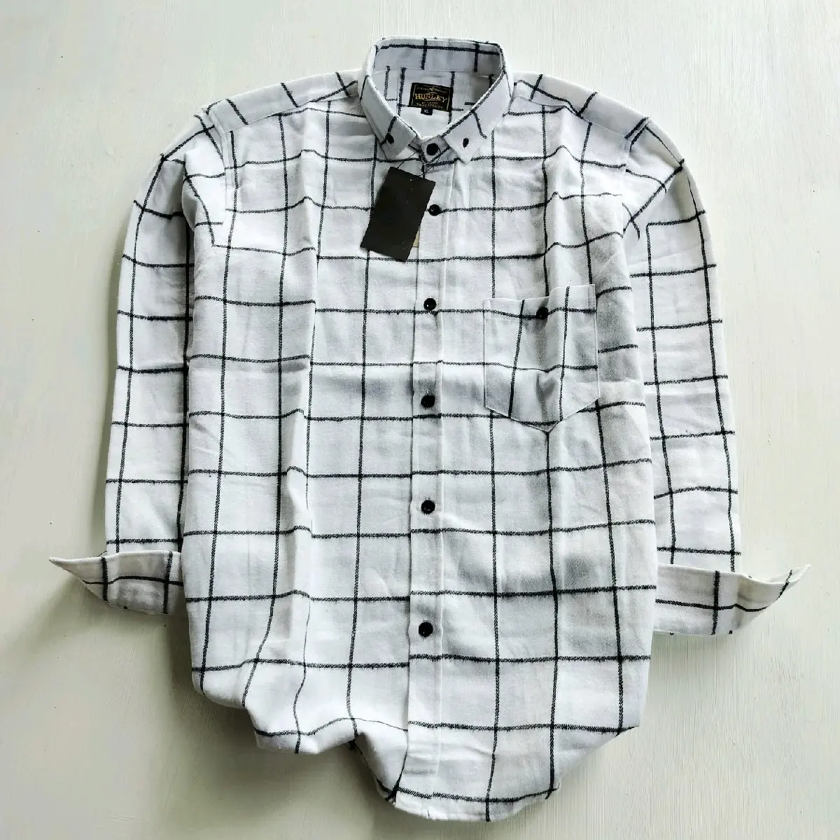 KEMEJA FLANEL PRIA DAN WANITA PUTIH GARIS HITAM JUMBO OVERSIZE