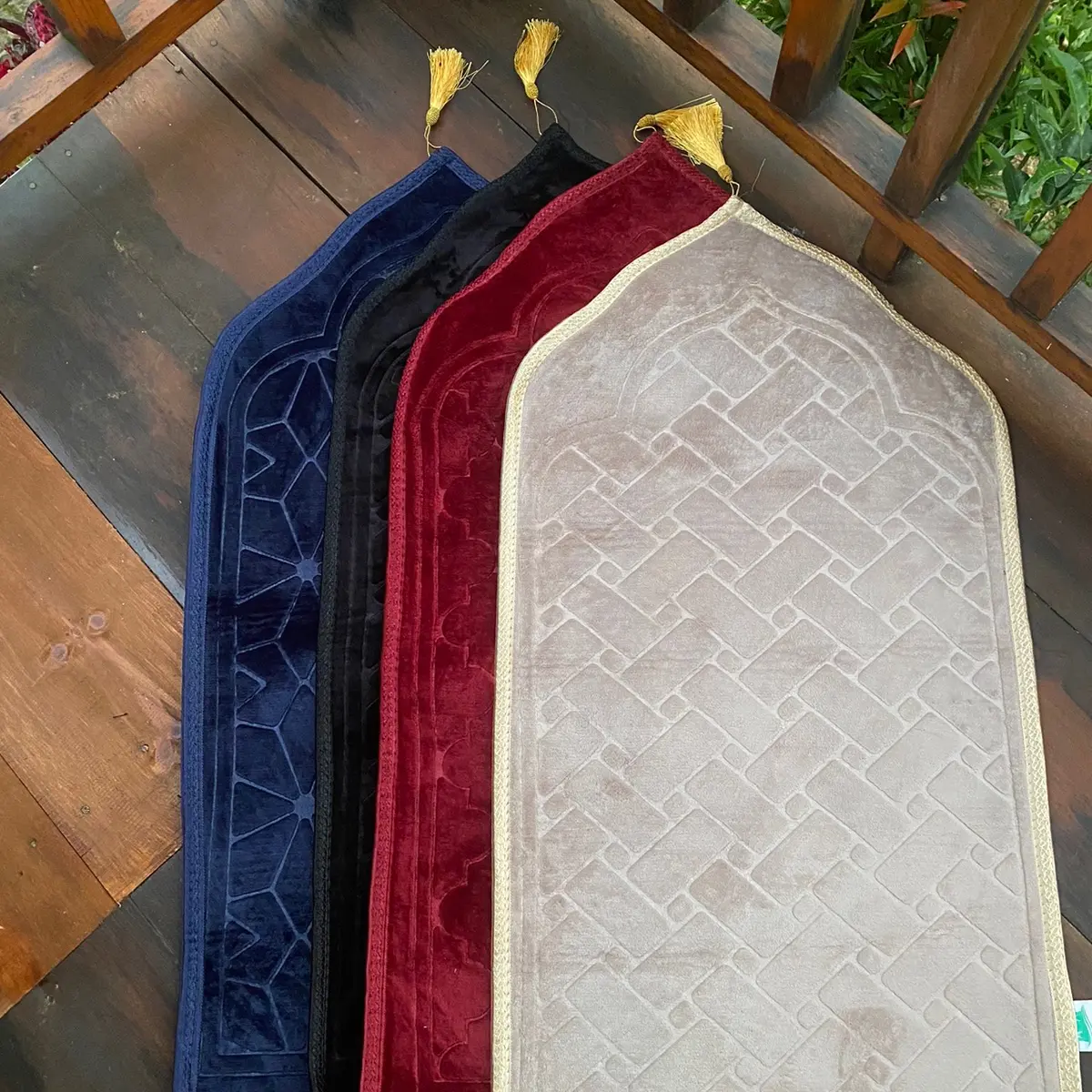 Sajadah premium ukuran tanggung by daiva attelier