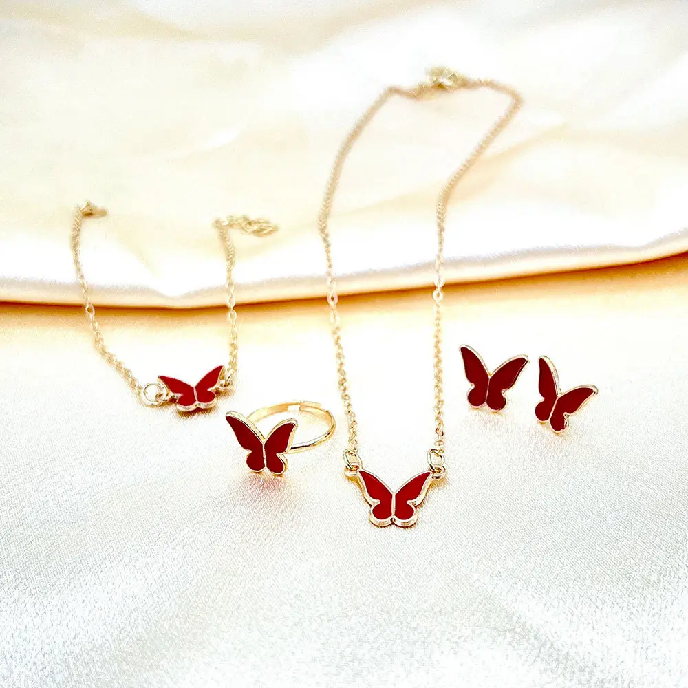 Stainless steel sets of rings, necklaces and bracelets, jewelry grade plated with 18K gold,tangled adjustable chain,is an elegent accesory with some butterflies that symbolizes elegant and luxurious for women and girls.