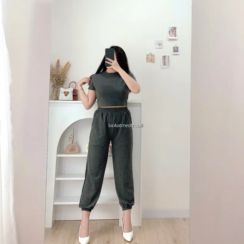 Lookatmeofficial • Zoey Set - Setelan Wanita Premium celana jogger  crop  top Atasan Baju Karet Pendek 5