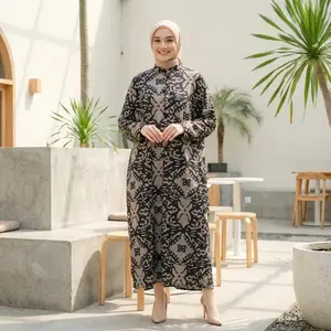 Asaya gaun panjang longgar kasual tipis bermotif dengan desain mode elegan